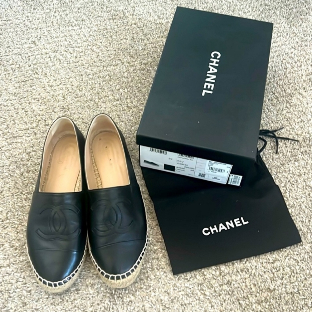 Authentic Chanel espadrilles, lambskin black